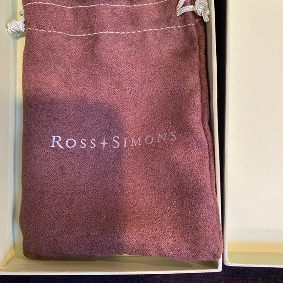 18” CLASSIC PEARL NECKLACE 10.5-11.5 SILVER HOOK - Picture 8 of 8